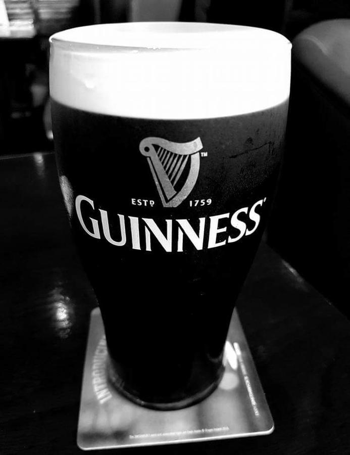 The Enniskerry Inn Bagian luar foto
